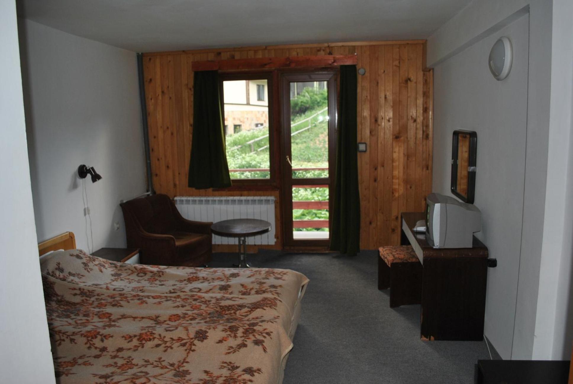 Kris Guesthouse Stoykite 外观 照片